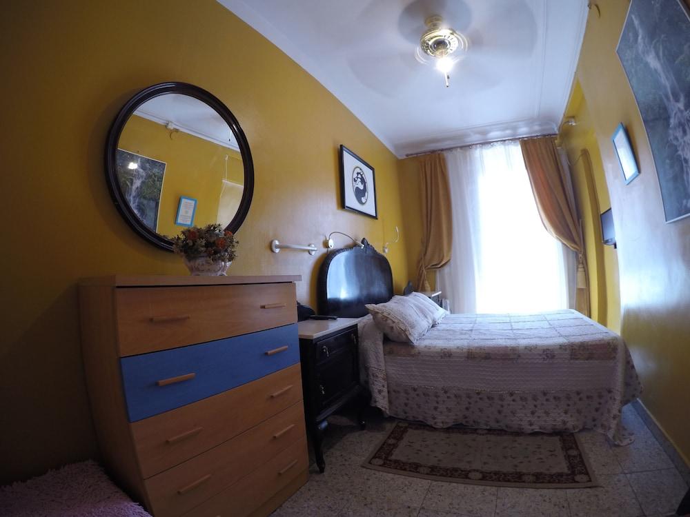Rc Miguel Angel Madri Exterior foto A bedroom