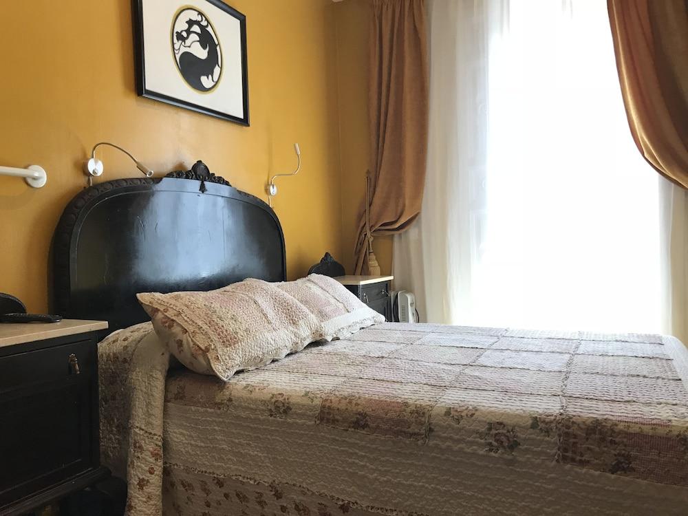 Rc Miguel Angel Madri Exterior foto A bed