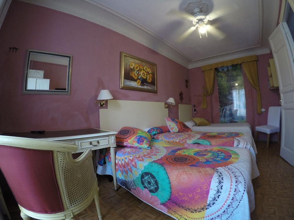 Rc Miguel Angel Madri Exterior foto A room at the hotel