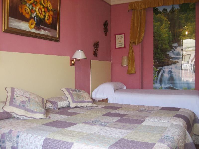 Rc Miguel Angel Madri Exterior foto A room at the hotel